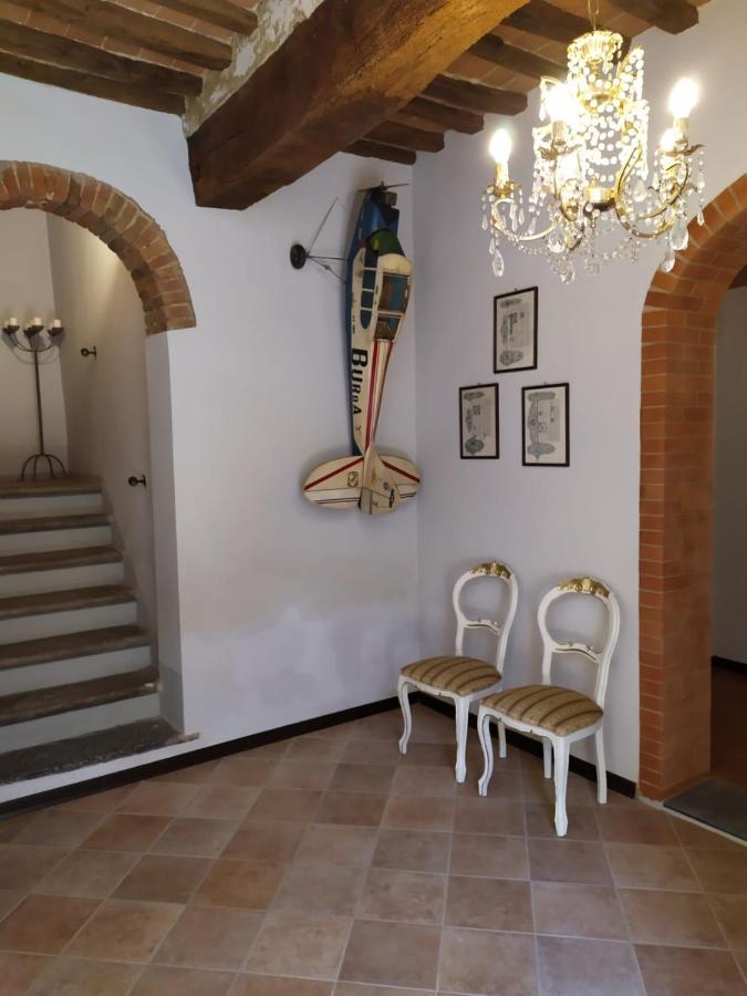 הוילה Lari Borgo Antico מראה חיצוני תמונה